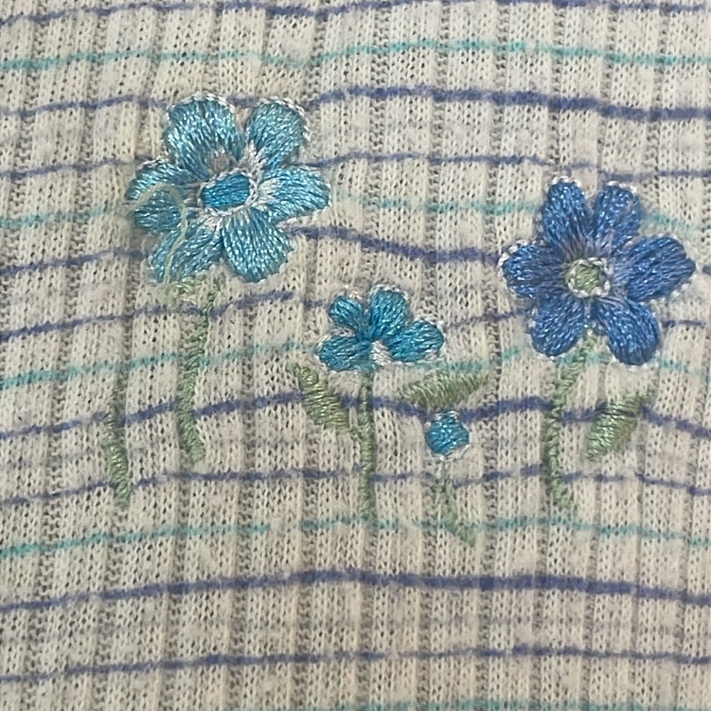 Vintage Aria Striped Short Sleeve nightgown ruffled hem embroidered flowers S - Picture 3 of 11